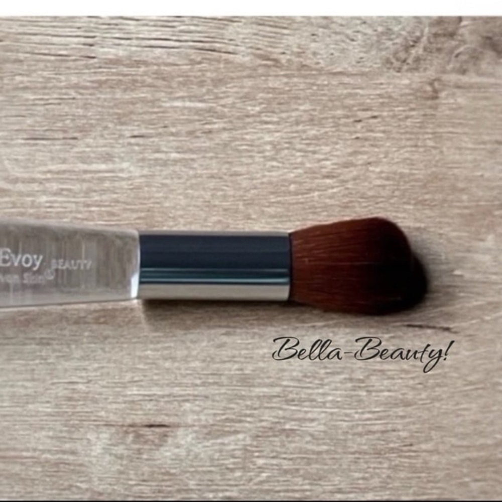 Trish McEvoy EVEN SKIN® Wet/Dry Dual-Ended Brush    ~NEW~   Foundation/Concealer - Picture 7 of 10